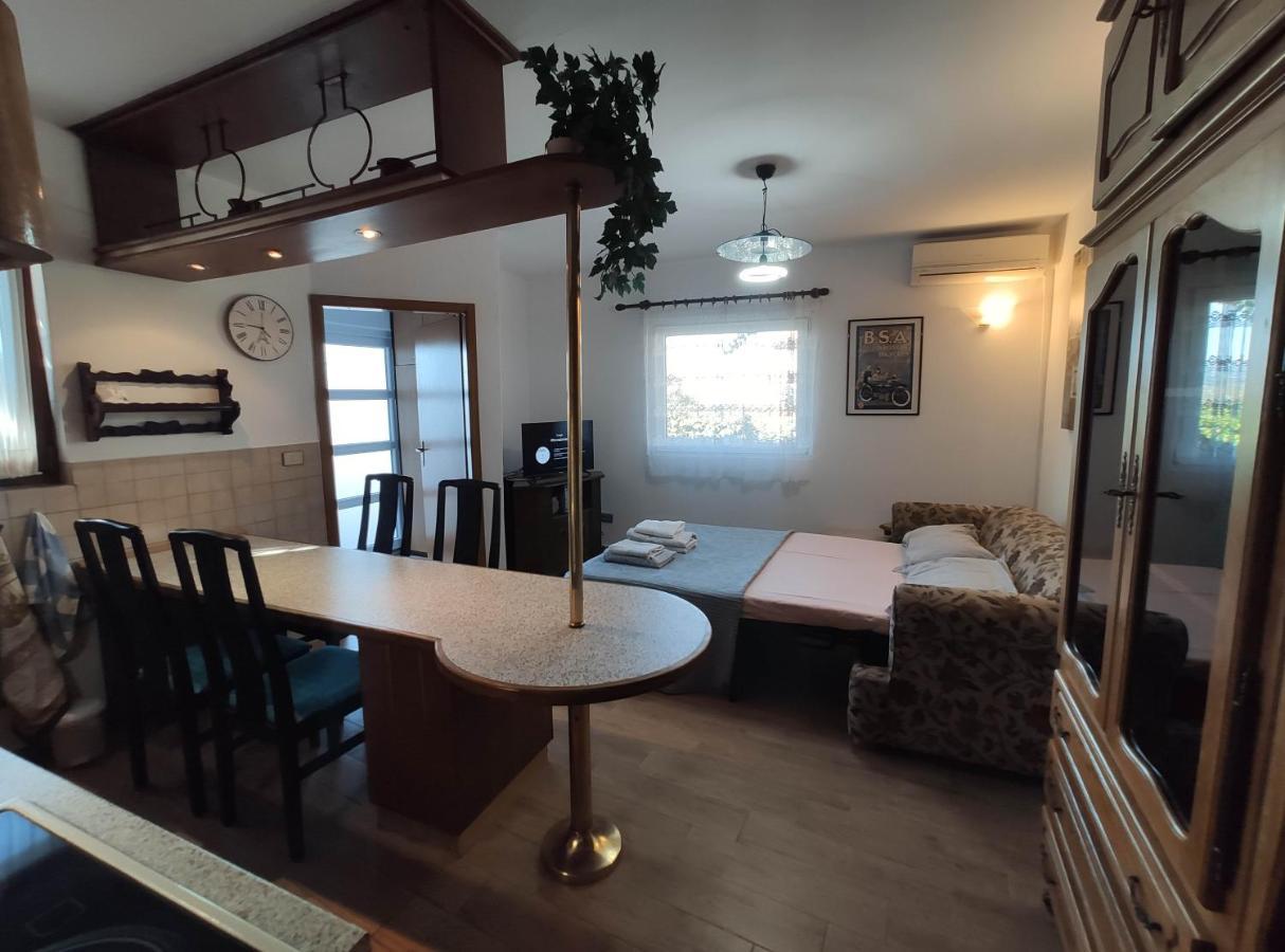 Apartament Cute Corner Koper Zewnętrze zdjęcie